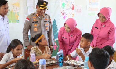 Polres-Manggarai-Timur-Resmi-Luncurkan-Operasional-Program-Makan-Bergizi-Gratis-SPPG-Yayasan-Kemala-Bhayangkari