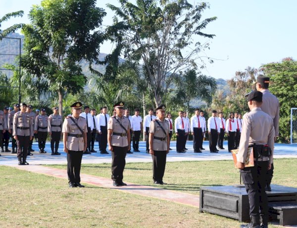 Kapolres Manggarai Timur Pimpin Upacara Pelantikan Kabag Log dan Serah Terima Jabatan Kapolsek Borong